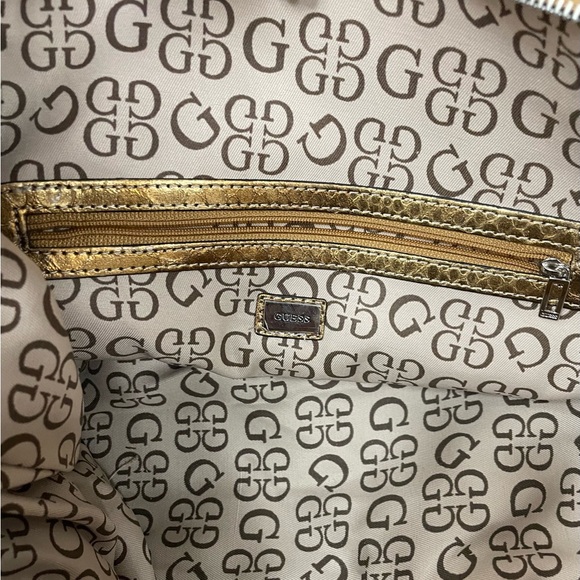 RARE Vintage Gold Guess bag - Picture 4 of 5